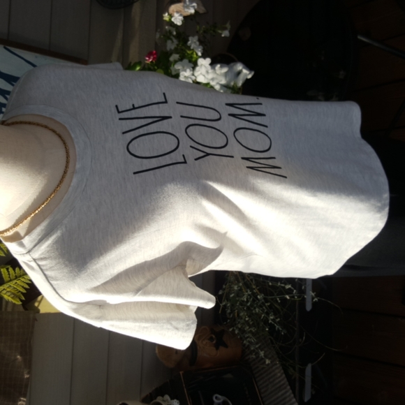 NWT RAE DUNN ♡ Super Sweet Cream|Gray|Black LOVE YOU MOM. Short Sleeve T-Shirt S - Picture 4 of 12